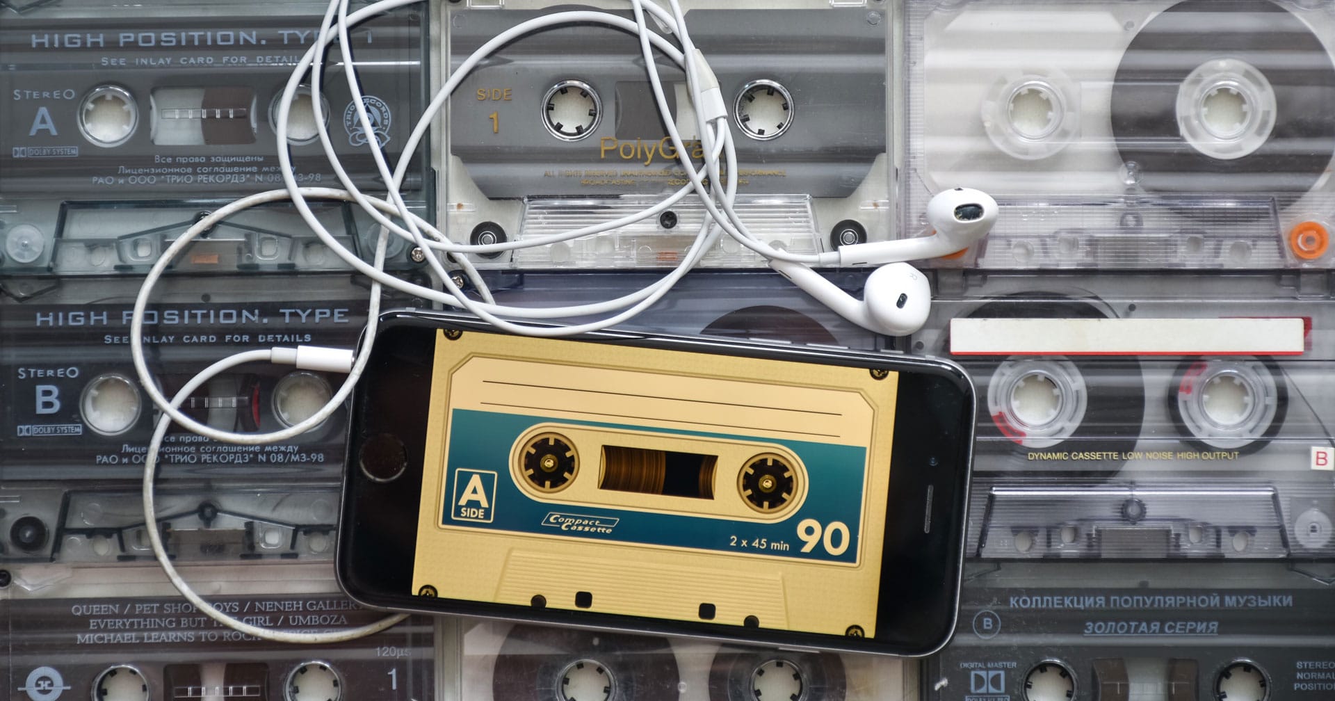 3 updated reasons for using odd numbered lists in your blog post titles - image of cassette on iPhone. Photo by Vadim ZH on Reshot