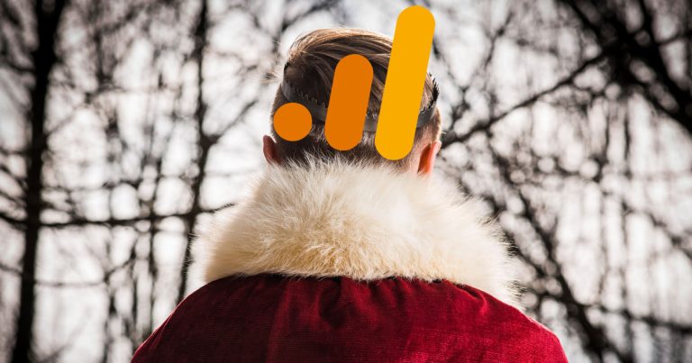 If Website Analytics Is King, Your Small Business Knowledge Is Parliament. Photo by Paweł Furman on Unsplash